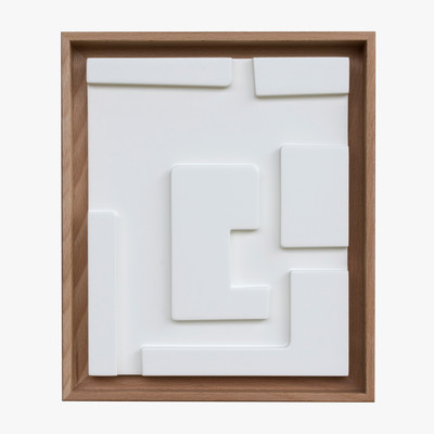 Candela Muniozguren | Relieve blanco sobre blanco 1