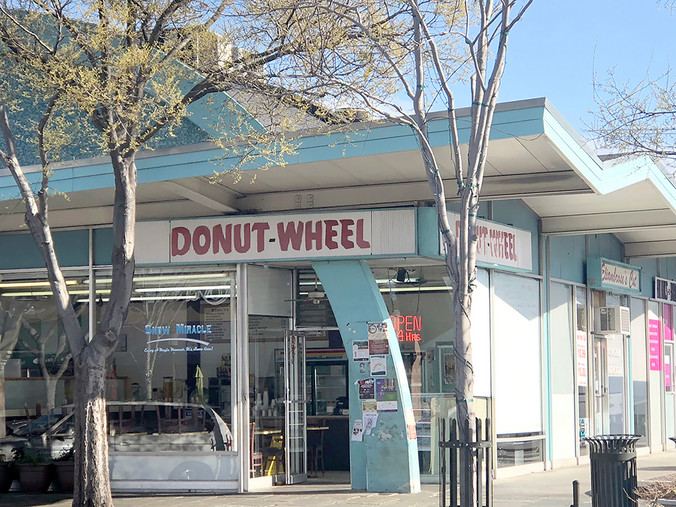 Alessandra Rebagliati | Donut Wheel