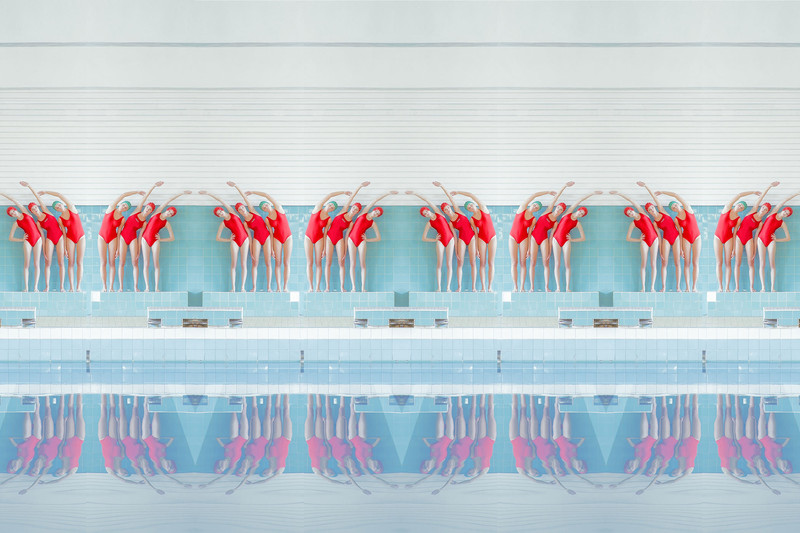 アート・デザイン・音楽 Swimming Pool/Maria Svarbova Maria Svarbova : Swimming Pools, She IV, Swimming Pool, 2015
