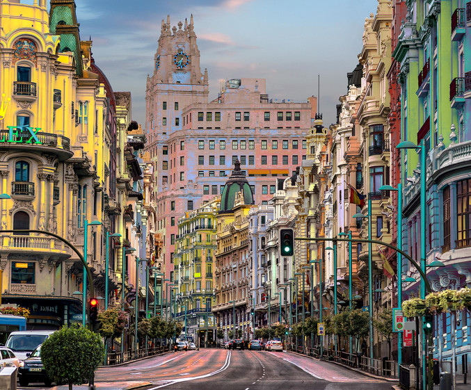 Leticia Felgueroso | Gran Vía edificio Rolex amarillo