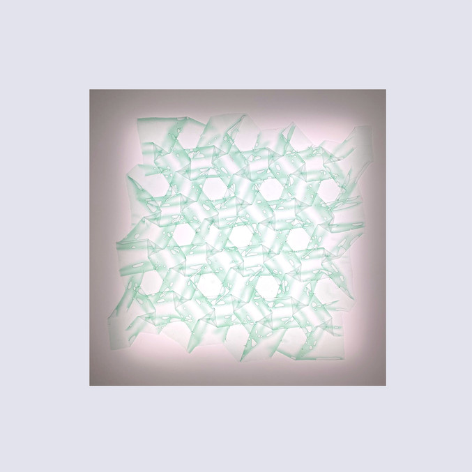 Pierre Louis Geldenhuys | Esqueleto filiforme de hexágonos Pierre Louis Geldenhuys | Esqueleto filiforme de hexágonos